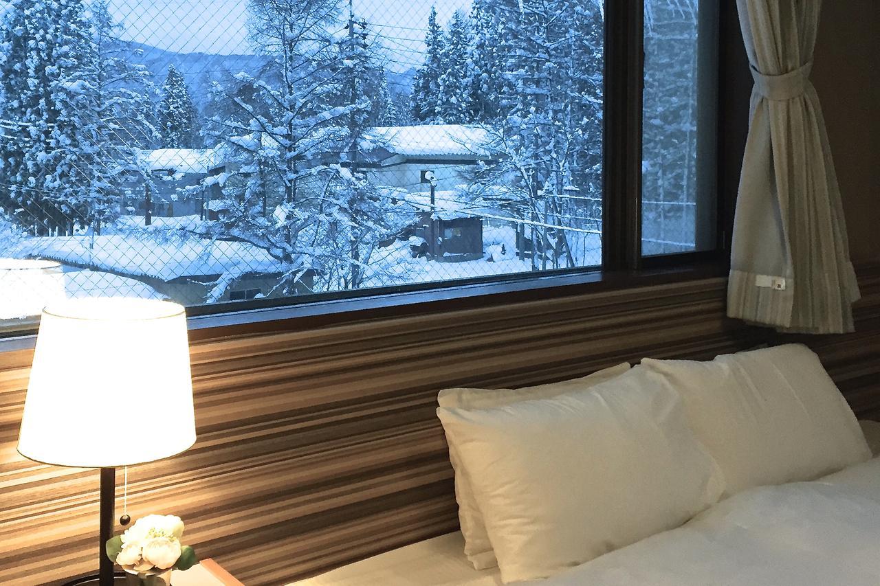 Hakuba Landmark Iwatake Lodge Экстерьер фото